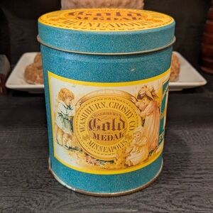 Gold Medal Reproduction Decorative Vintage Tin Canister 1990